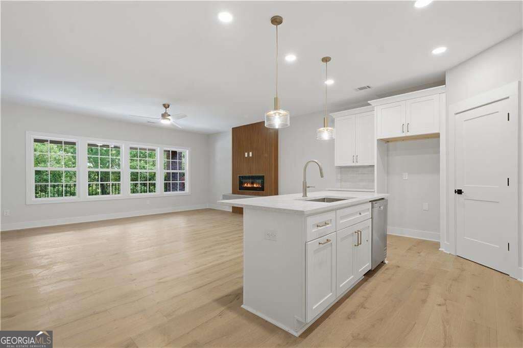 4 bedroom, 3.5 bathroom, 2,299 sq ft townhouse for rent at 1950 Buford Dam Road 1003, Cumming, GA 30041 for $2,900 a month — photo 3