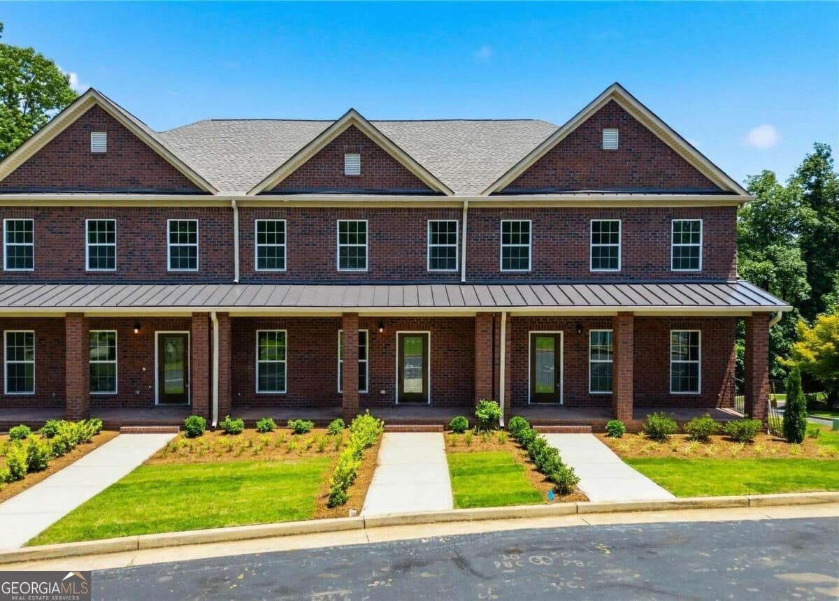 4 bedroom, 3.5 bathroom, 2,299 sq ft townhouse for rent at 1950 Buford Dam Road 1003, Cumming, GA 30041 for $2,900 a month — photo 1 of 37