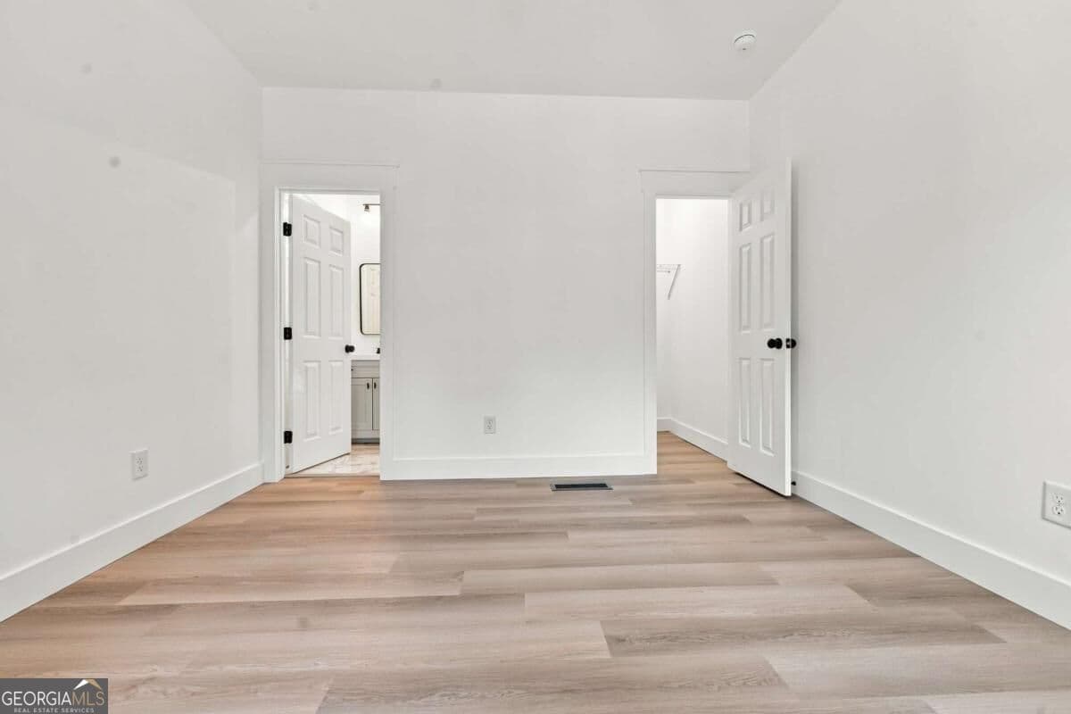 5 bedroom, 3 bathroom, 3,100 sq ft single family residence for sale at 746 Mill Rock Street, Lawrenceville, GA 30044 — photo 9