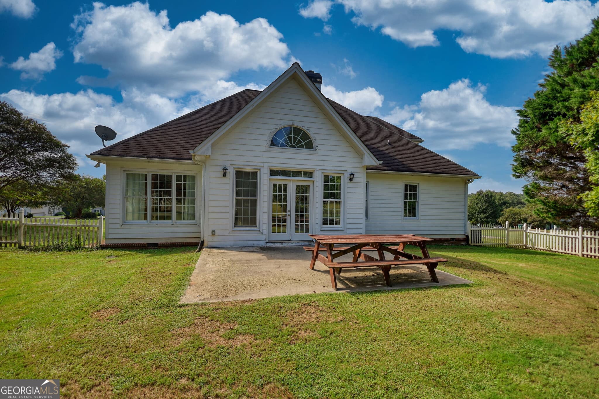 4 bedroom, 3 bathroom, 2,531 sq ft single family residence for sale at 1201 Westminster Way, Madison, GA 30650 — photo 5