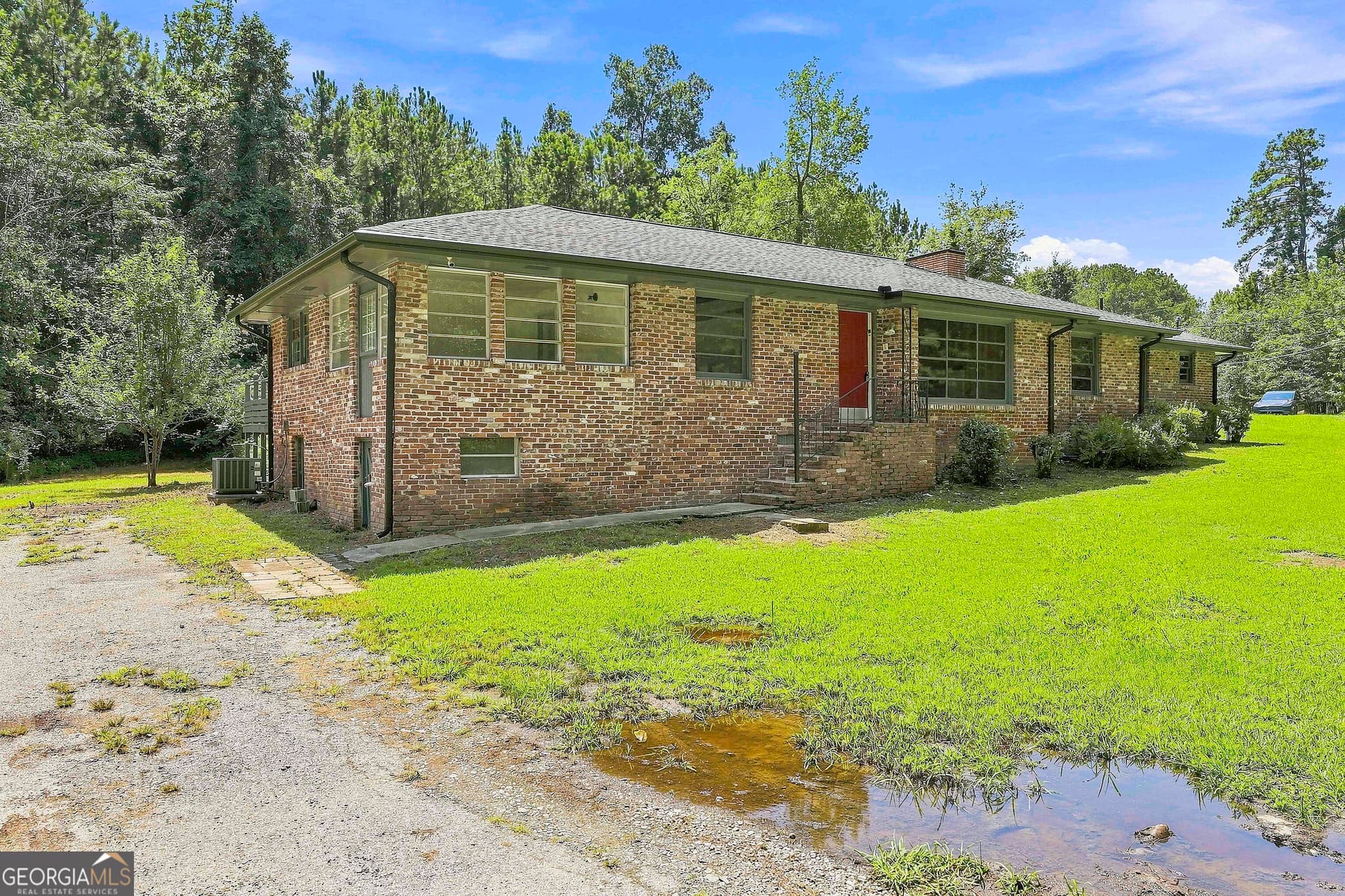 3 bedroom, 2 bathroom, 2,160 sq ft single family residence for sale at 490 Mehaffey Drive, Fairburn, GA 30213 — photo 6