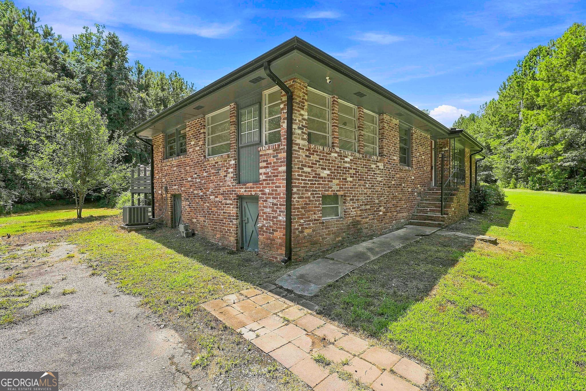 3 bedroom, 2 bathroom, 2,160 sq ft single family residence for sale at 490 Mehaffey Drive, Fairburn, GA 30213 — photo 7