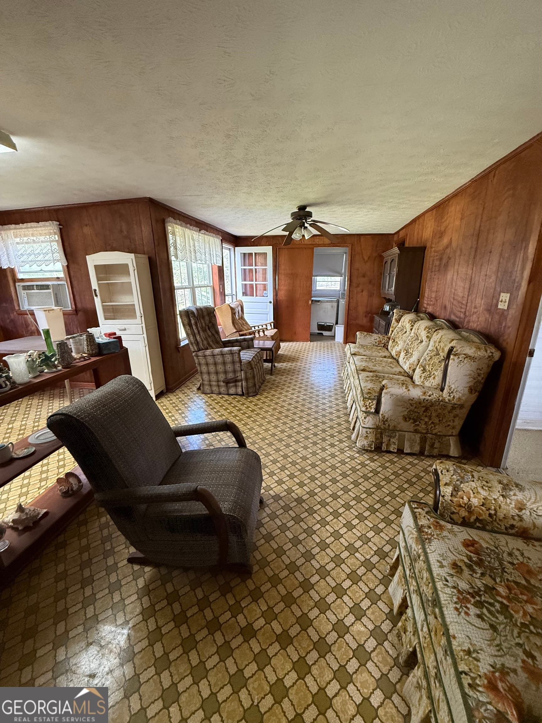 3 bedroom, 1 bathroom, 1,400 sq ft cabin,single family residence under contract at 1514 Taylor Springs Road, Vidalia, GA 30474 — photo 6