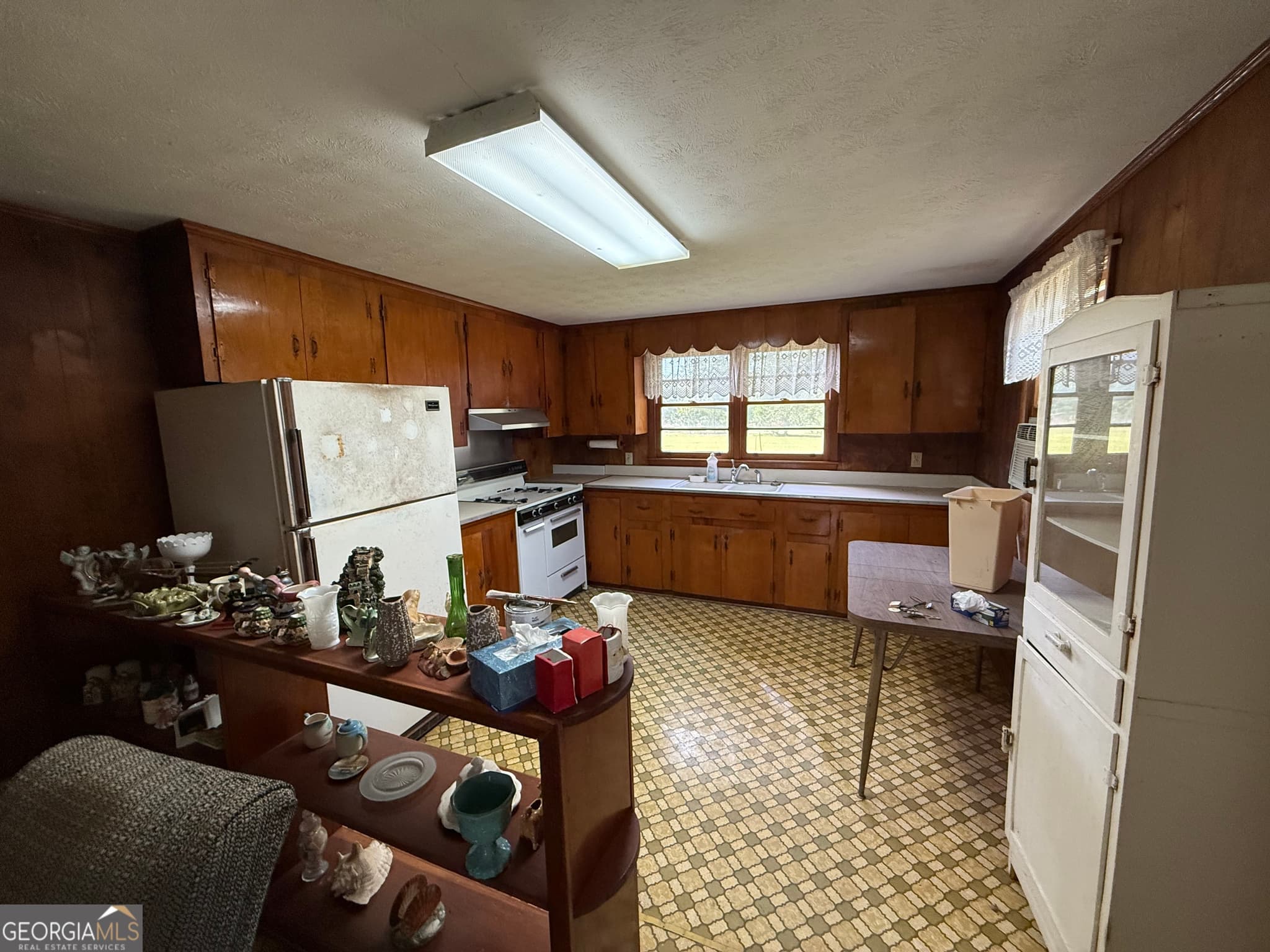 3 bedroom, 1 bathroom, 1,400 sq ft cabin,single family residence under contract at 1514 Taylor Springs Road, Vidalia, GA 30474 — photo 5