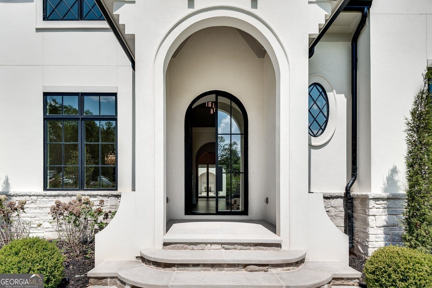 5 bedroom, 6 bathroom, 8,316 sq ft single family residence for sale at 130 Bridge Way, Alpharetta, GA 30005 — photo 7