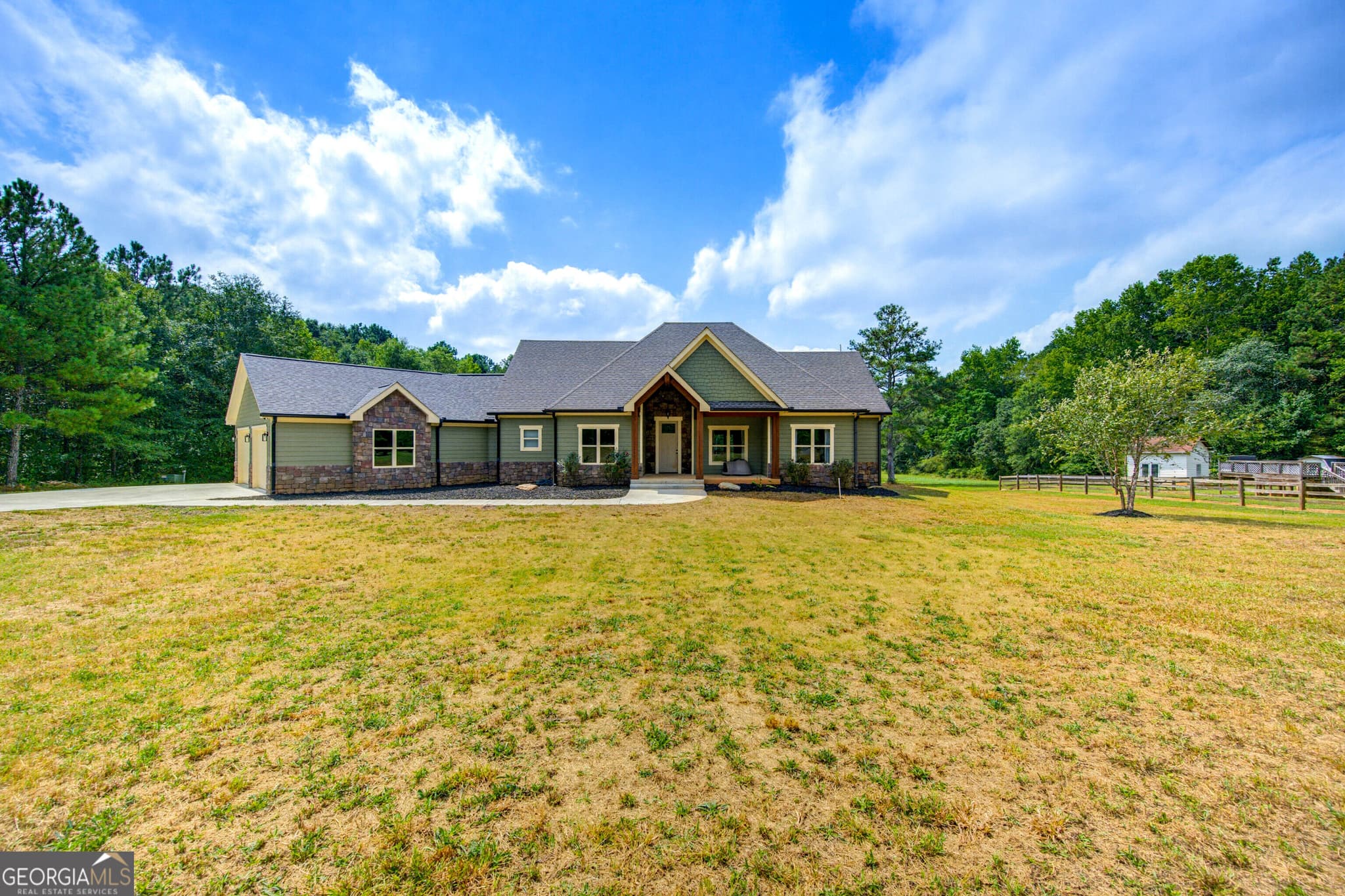4 bedroom, 2.5 bathroom, 2,089 sq ft single family residence for sale at 900 John W Breedlove Road, Monroe, GA 30656 — photo 3