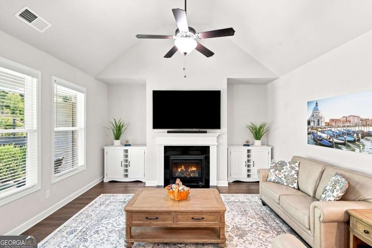 4 bedroom, 3 bathroom, 2,629 sq ft single family residence for sale at 252 Saratoga Drive, Acworth, GA 30102 — photo 7