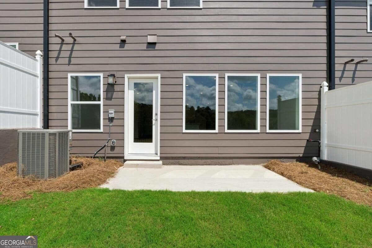 3 bedroom, 2.5 bathroom, 1,910 sq ft townhouse for sale at 202 Redbud Road, Canton, GA 30114 — photo 2