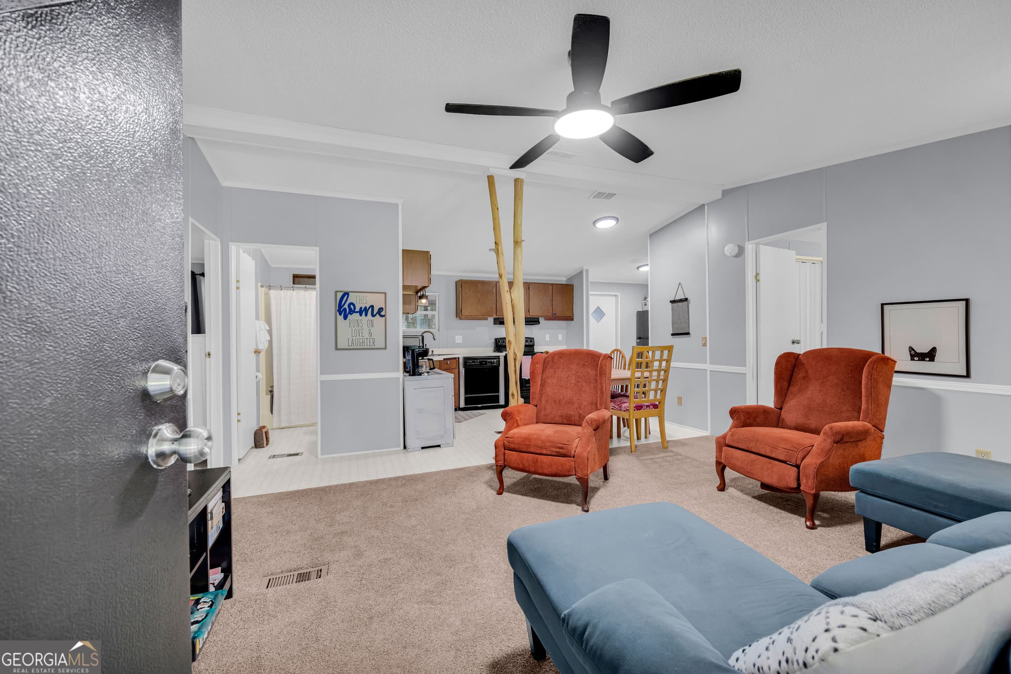 3 bedroom, 2 bathroom, 960 sq ft manufactured home,single family residence for sale at 121 Lake View Court, Lavonia, GA 30553 — photo 7