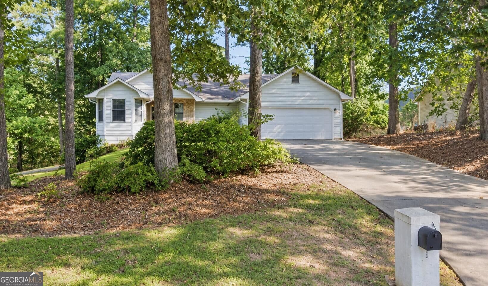 3 bedroom, 2 bathroom, 1,504 sq ft single family residence for sale at 787 Tuesday Way, Jonesboro, GA 30238 — photo 1 of 8