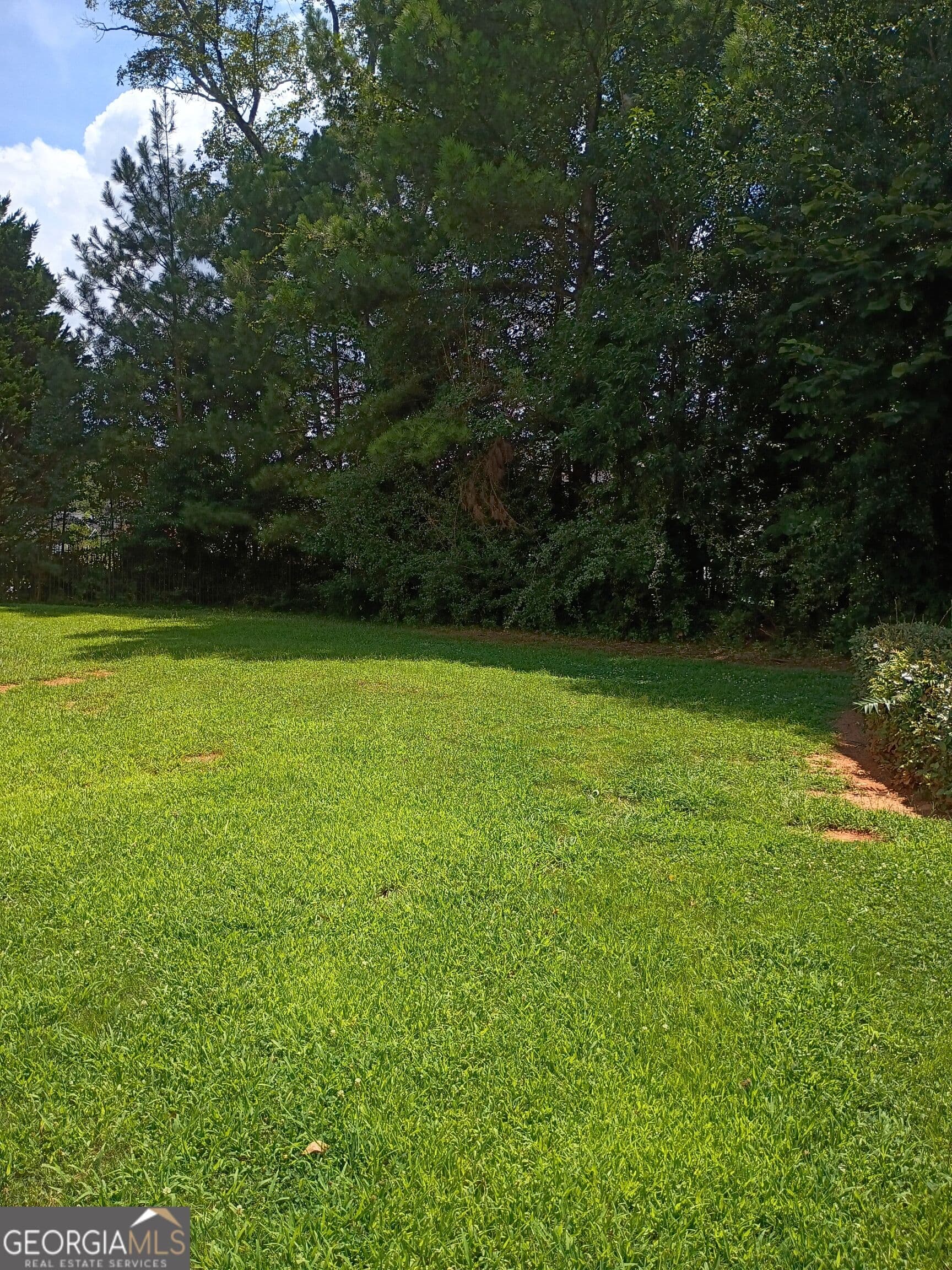3 bedroom, 2 bathroom, 1,292 sq ft condominium for sale at 6304 Waldrop Place, Decatur, GA 30034 — photo 4