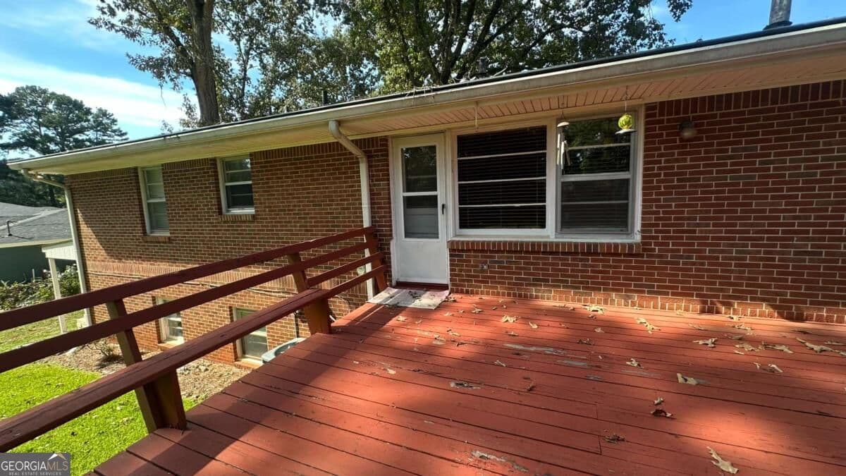 3 bedroom, 2 bathroom, 1,516 sq ft single family residence for sale at 5574 Laurel Lane, Lilburn, GA 30047 — photo 10