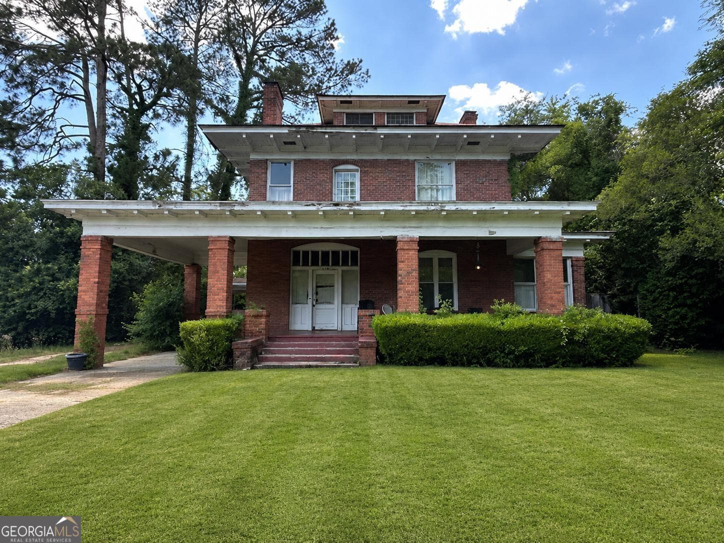 3 bedroom, 3 bathroom, 3,975 sq ft single family residence for sale at 306 Ramsey Street, Dublin, GA 31021