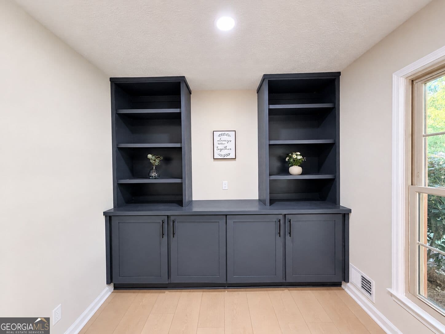 5 bedroom, 3 bathroom, 2,162 sq ft single family residence for sale at 1282 La Mesa Drive, Lawrenceville, GA 30043 — photo 10