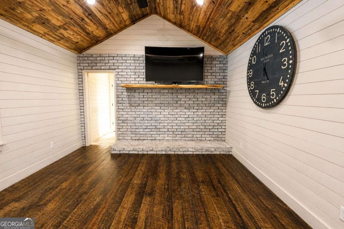 2 bedroom, 2 bathroom, 1,005 sq ft single family residence for sale at 2087 Chatsworth Highway, Ellijay, GA 30540 — photo 7