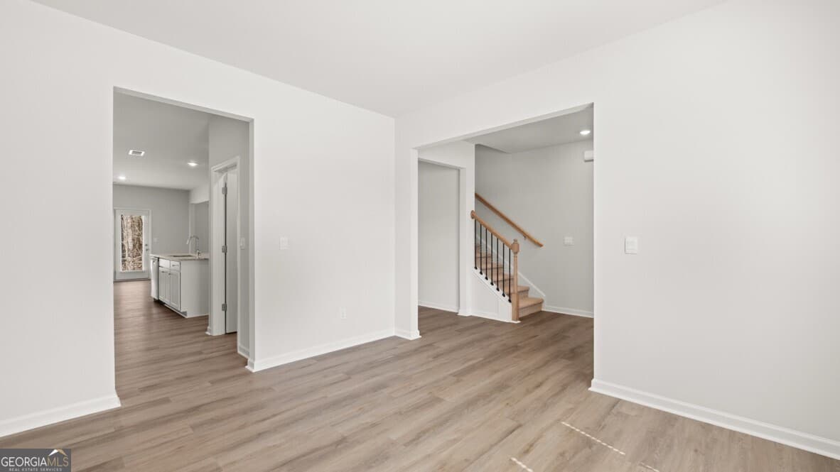 5 bedroom, 3 bathroom, 3,209 sq ft single family residence for sale at 6029 Airedale Drive, Union City, GA 30291 — photo 5