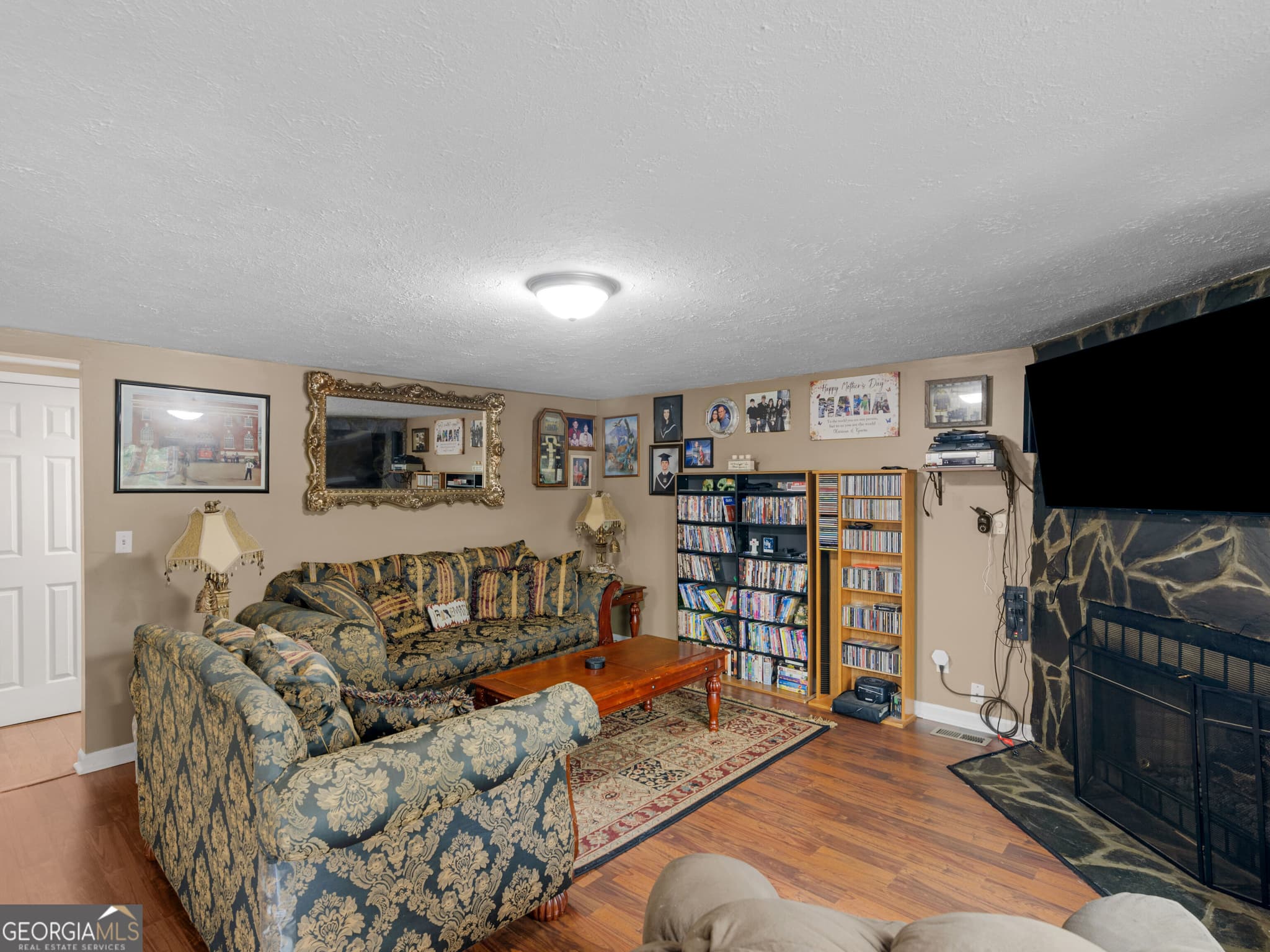 4 bedroom, 3 bathroom, 2,048 sq ft single family residence for sale at 106 Central Lake Circle, Griffin, GA 30223 — photo 7