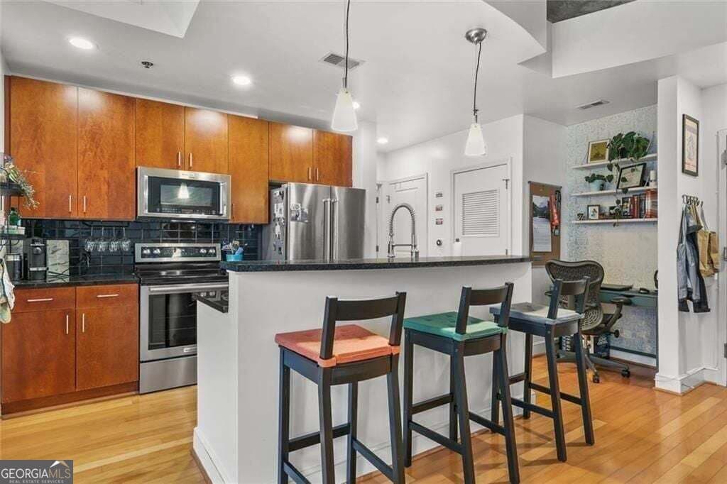 1 bedroom, 1 bathroom, 866 sq ft condominium for sale at 44 Peachtree Place 1225, Atlanta, GA 30309 — photo 9
