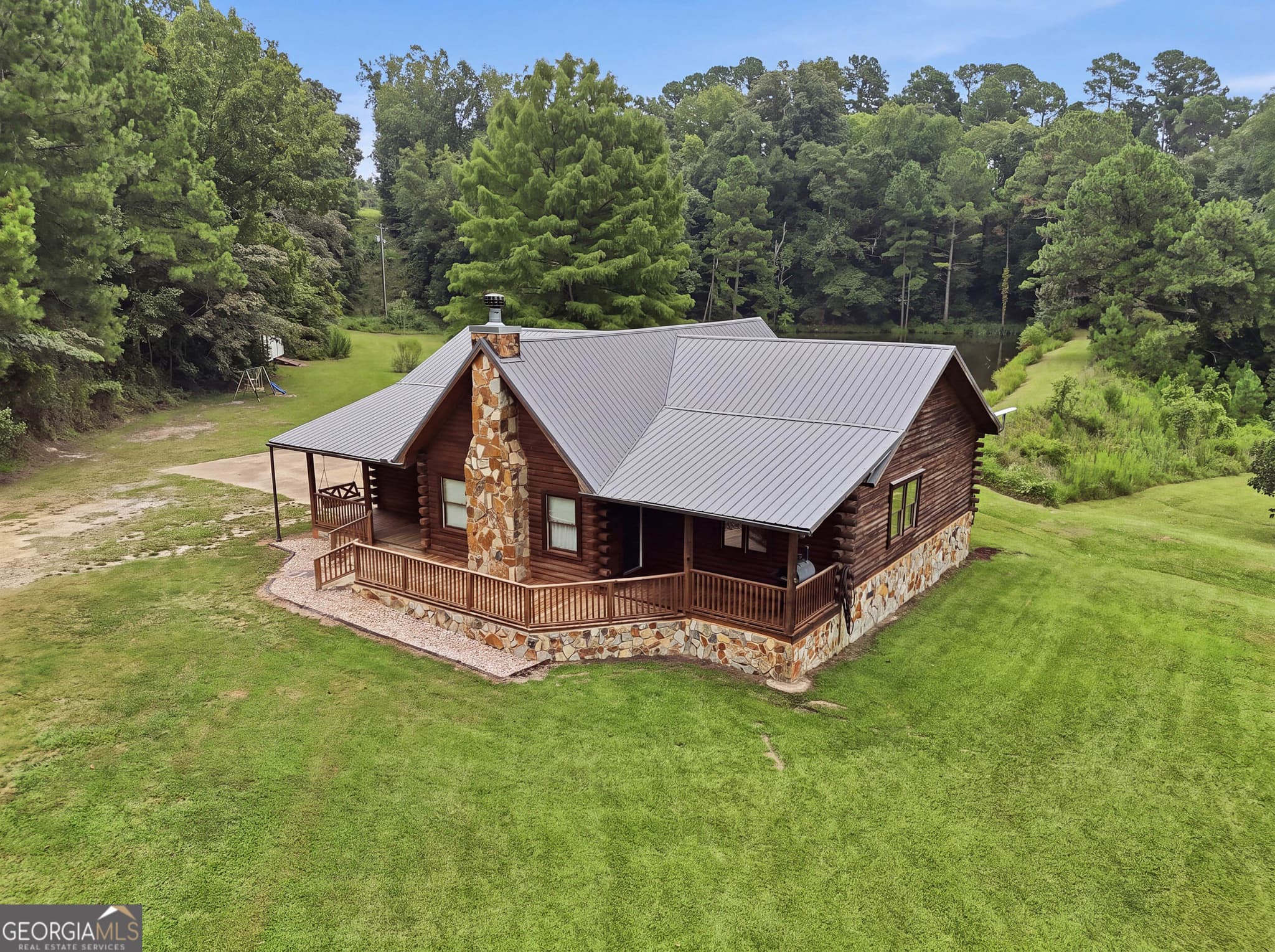 3 bedroom, 2 bathroom, 1,835 sq ft cabin,single family residence under contract at 2342 Davis Brothers Road, Richland, GA 31825 — photo 10