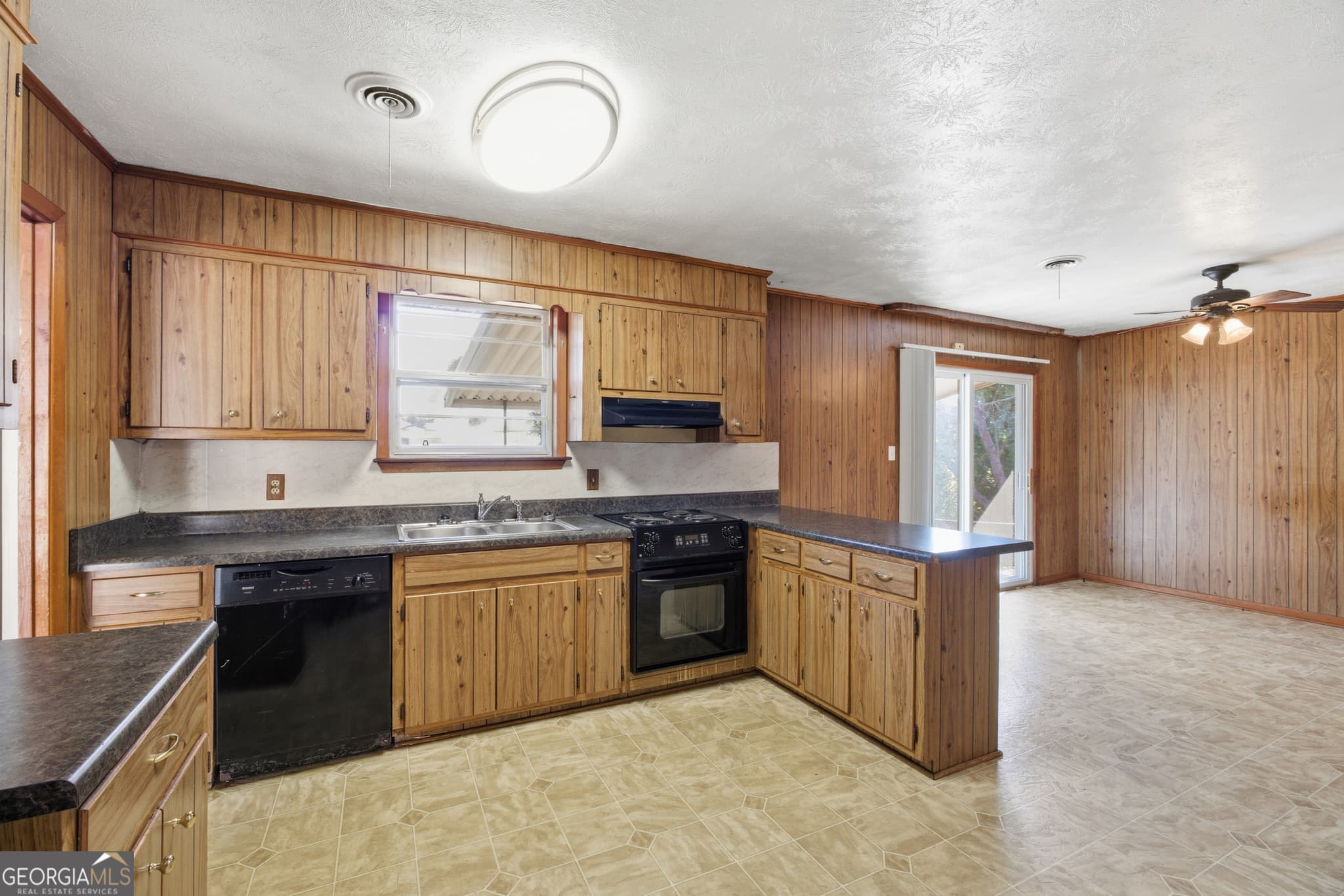 3 bedroom, 2 bathroom, 1,055 sq ft single family residence for sale at 3606 Greiner Drive, Augusta, GA 30906 — photo 9