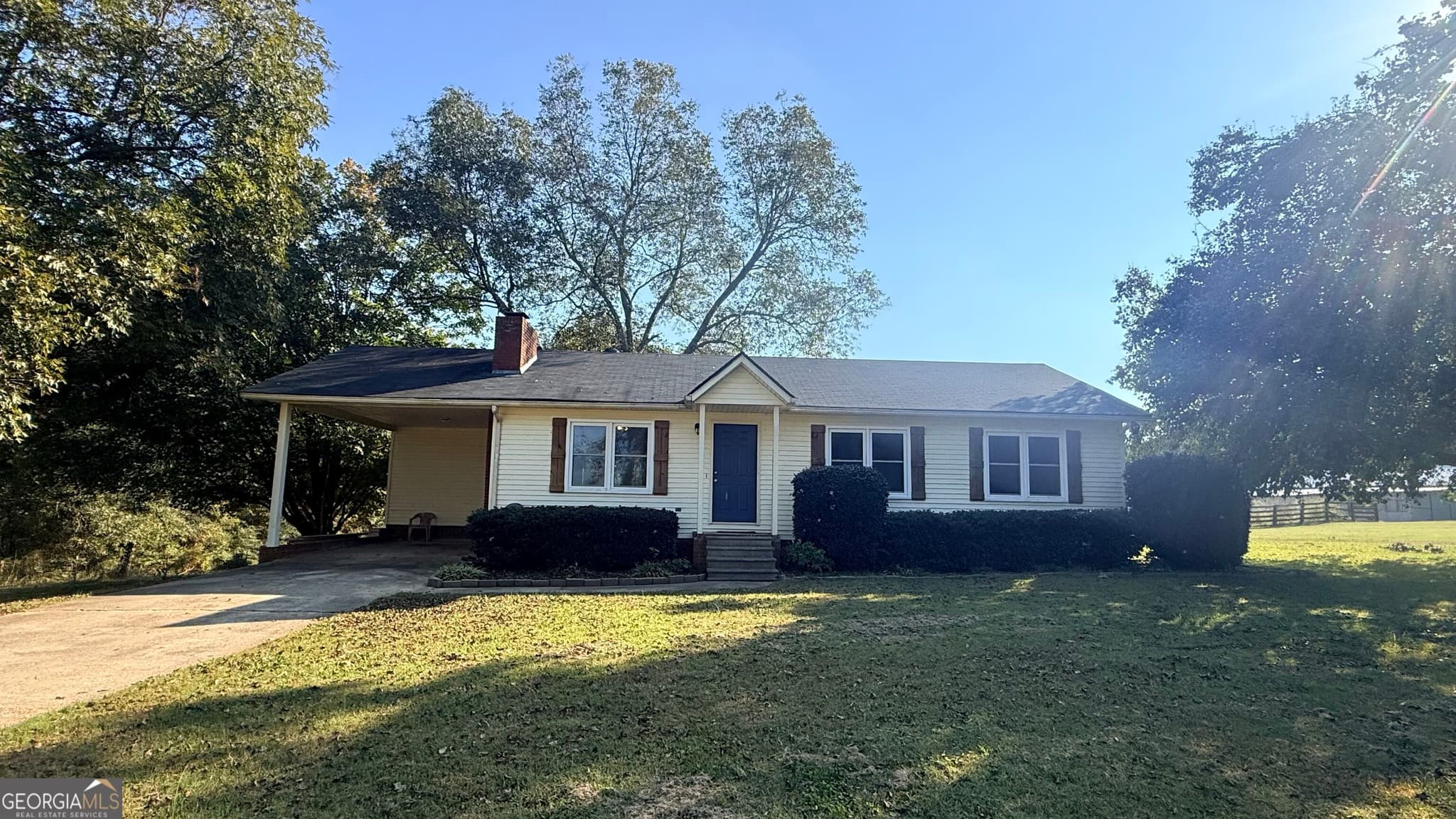 2 bedroom, 1.5 bathroom, 1,344 sq ft single family residence for sale at 1670 Sandy Flat Road, Bowdon, GA 30108 — photo 1 of 15