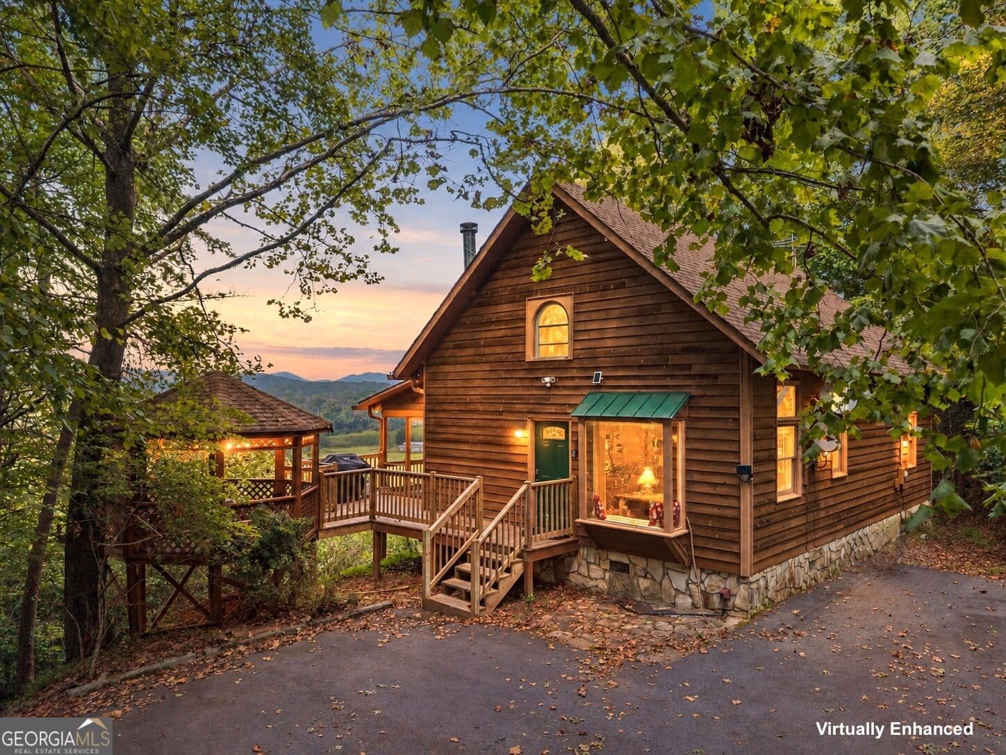 3 bedroom, 2.5 bathroom, 1,296 sq ft cabin,single family residence for sale at 517 Ridge Road, Blue Ridge, GA 30513 — photo 1 of 45