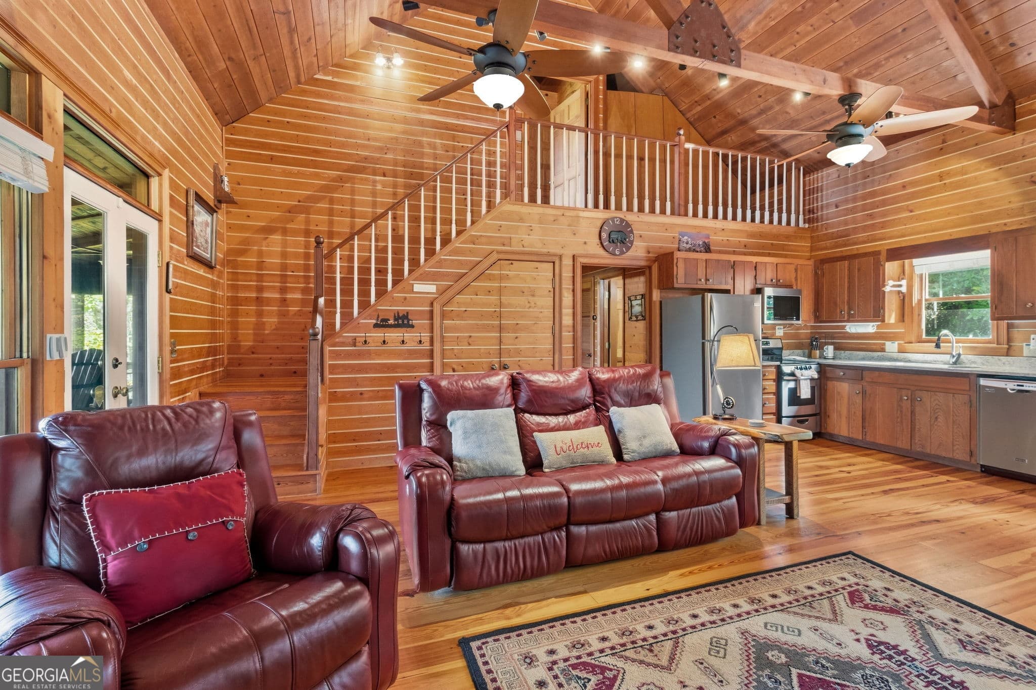 3 bedroom, 2.5 bathroom, 1,296 sq ft cabin,single family residence for sale at 517 Ridge Road, Blue Ridge, GA 30513 — photo 10