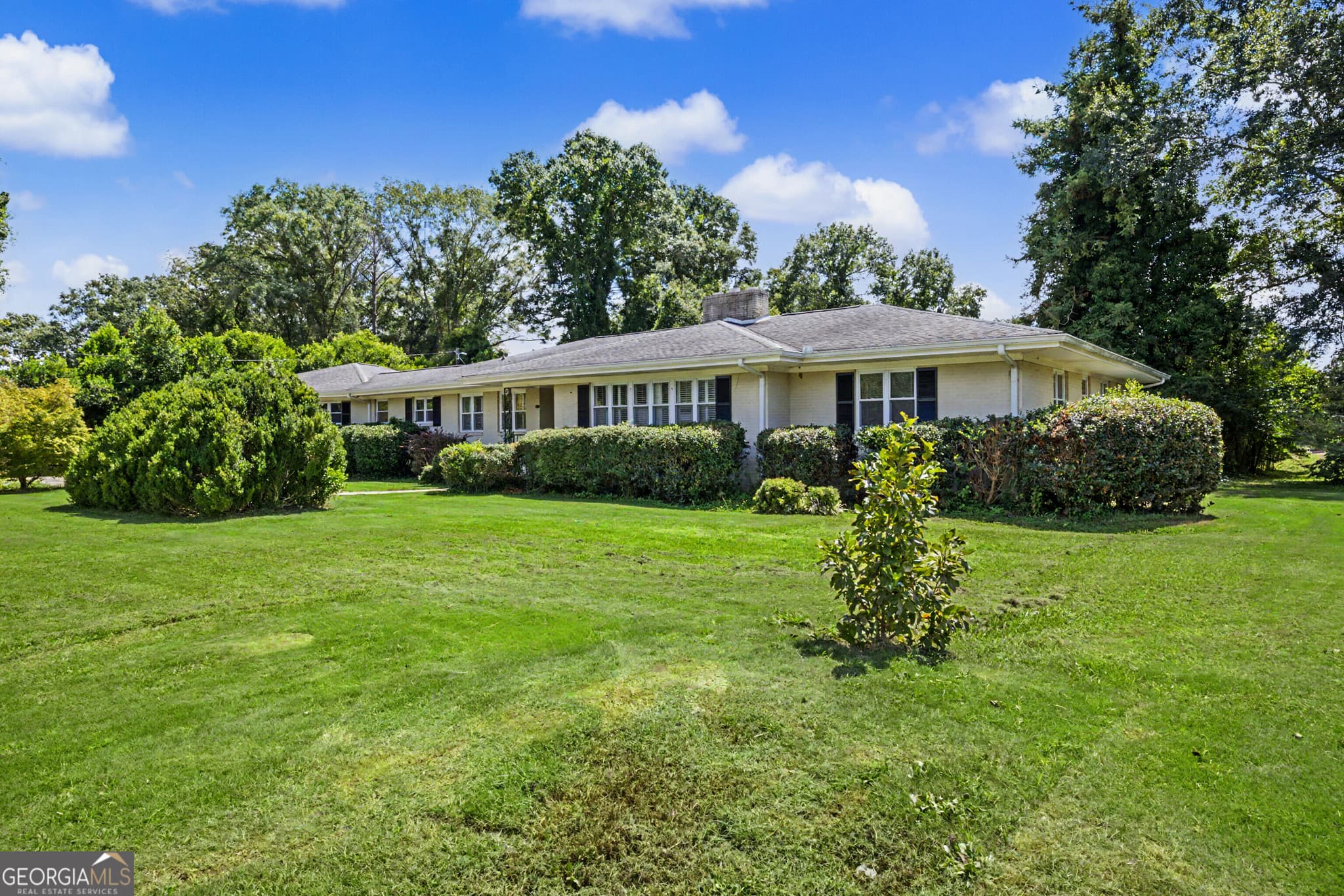 3 bedroom, 2 bathroom, 2,591 sq ft single family residence for sale at 17962 Main Street, Woodbury, GA 30293 — photo 2