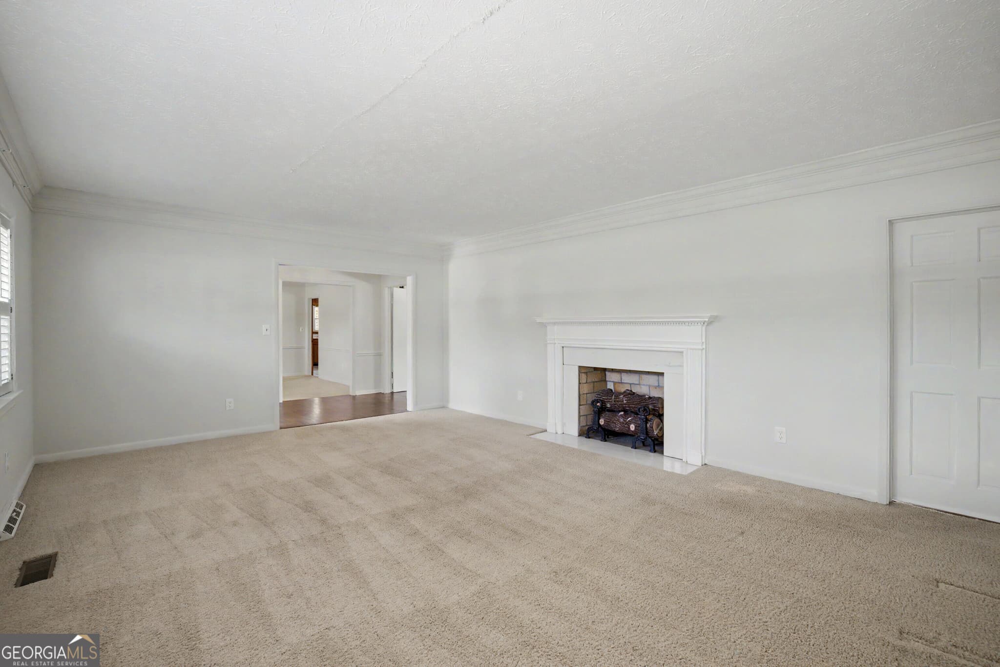 3 bedroom, 2 bathroom, 2,591 sq ft single family residence for sale at 17962 Main Street, Woodbury, GA 30293 — photo 8