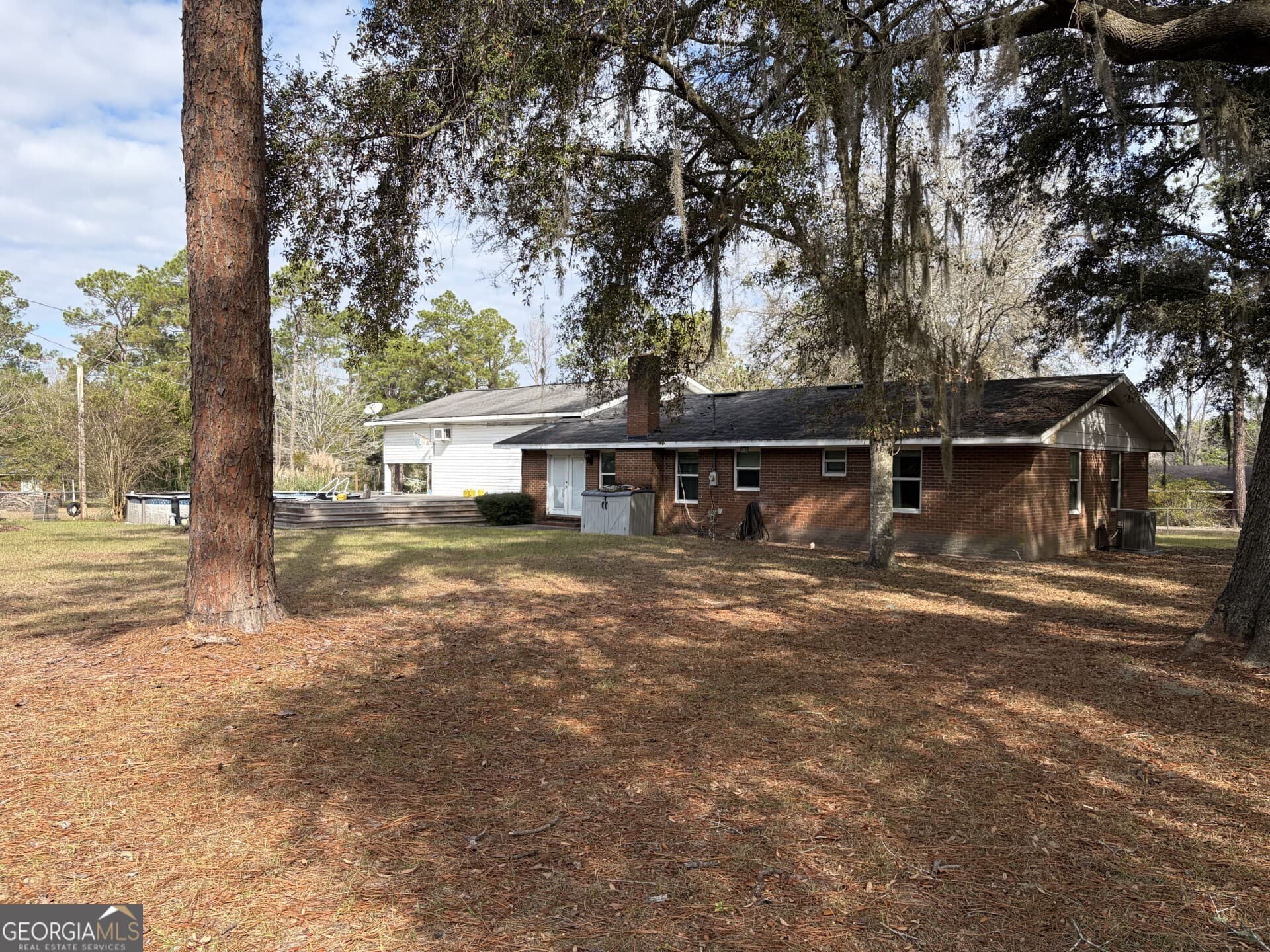 4 bedroom, 2 bathroom, 1,506 sq ft single family residence under contract at 349 Woolard Road, Folkston, GA 31537 — photo 2