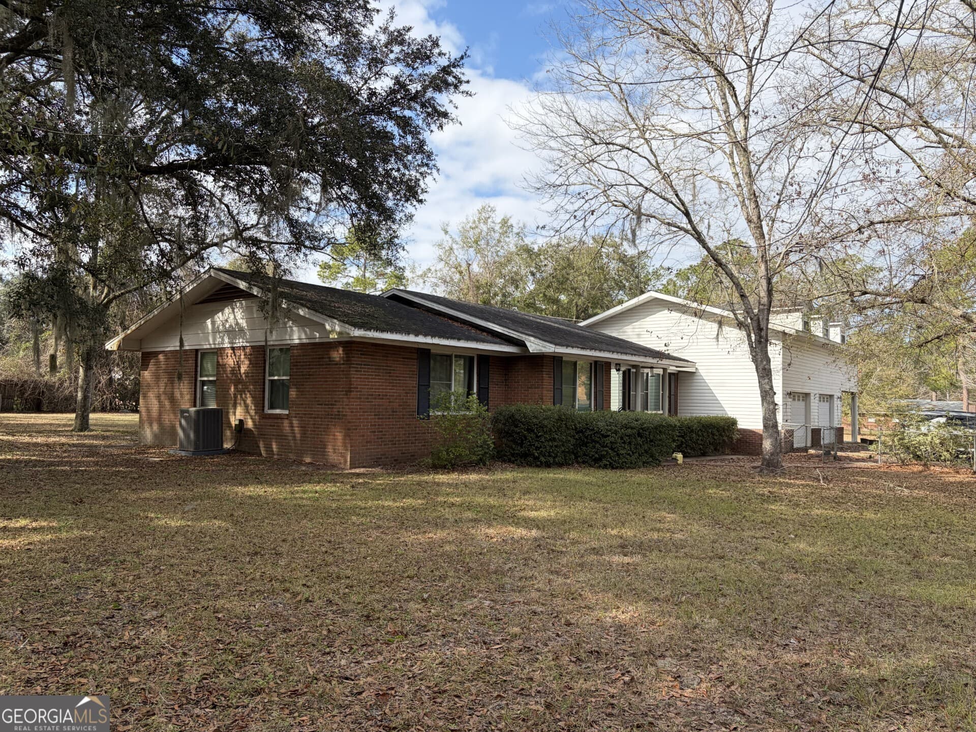 4 bedroom, 2 bathroom, 1,506 sq ft single family residence under contract at 349 Woolard Road, Folkston, GA 31537