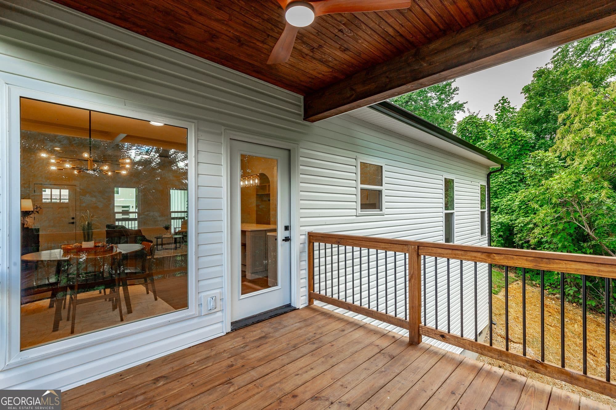 3 bedroom, 2 bathroom, 1,416 sq ft single family residence under contract at 18 Battle Bluff Drive, Rossville, GA 30741 — photo 3