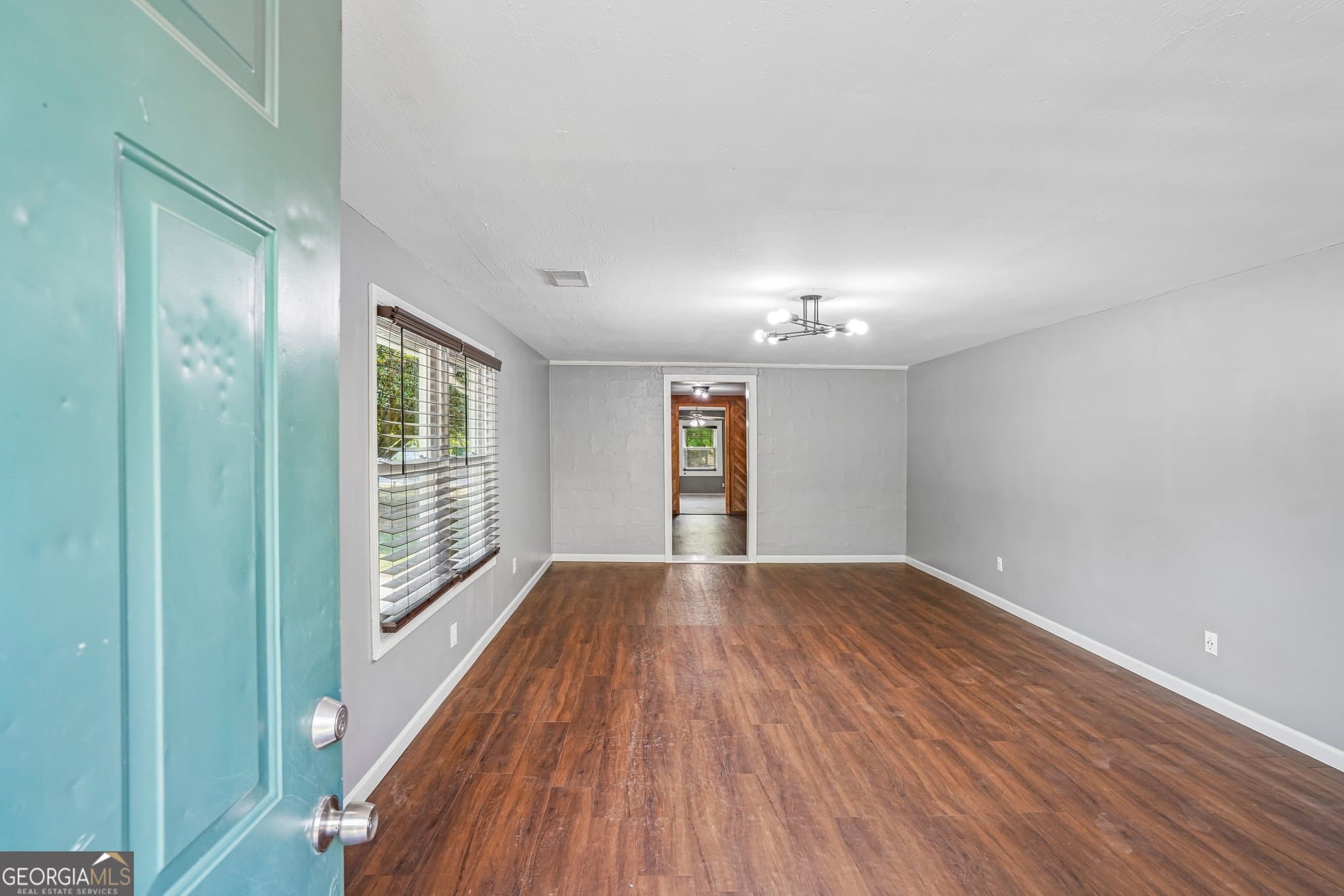 3 bedroom, 2 bathroom, 1,712 sq ft single family residence for sale at 1042 Main Street, Whitesburg, GA 30185 — photo 3