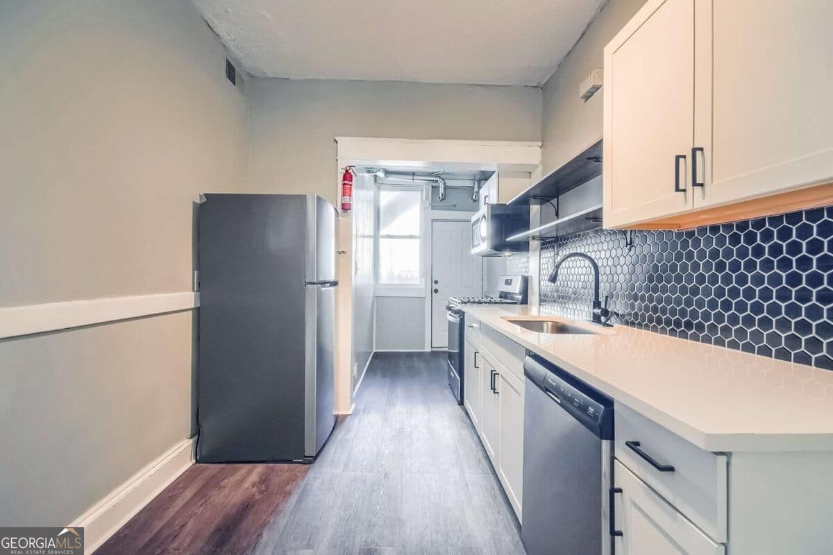 multi family,quadruplex for sale at 1445 Lucile Avenue, Atlanta, GA 30310 — photo 6
