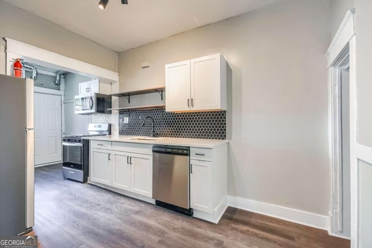 multi family,quadruplex for sale at 1445 Lucile Avenue, Atlanta, GA 30310 — photo 5