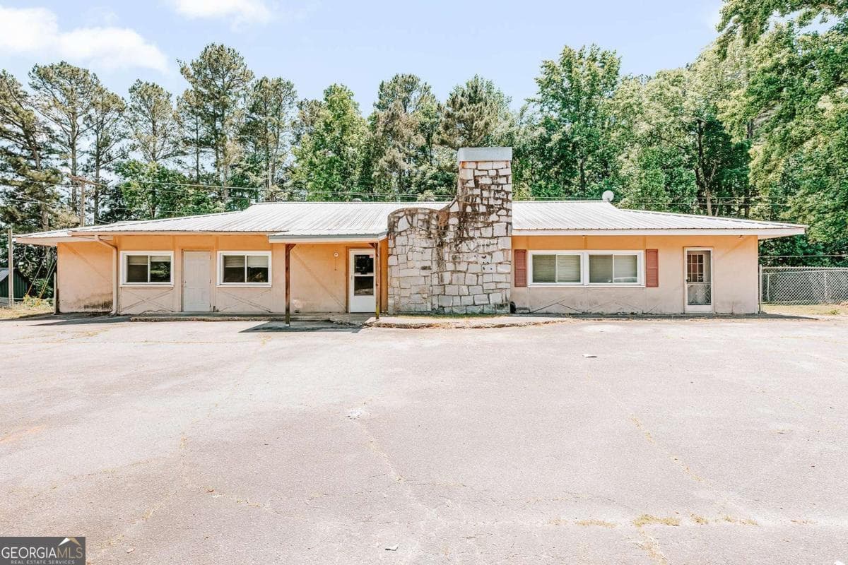 4 bedroom, 2 bathroom, 1,945 sq ft mixed use sold at 1429 Athens Road, Crawford, GA 30630