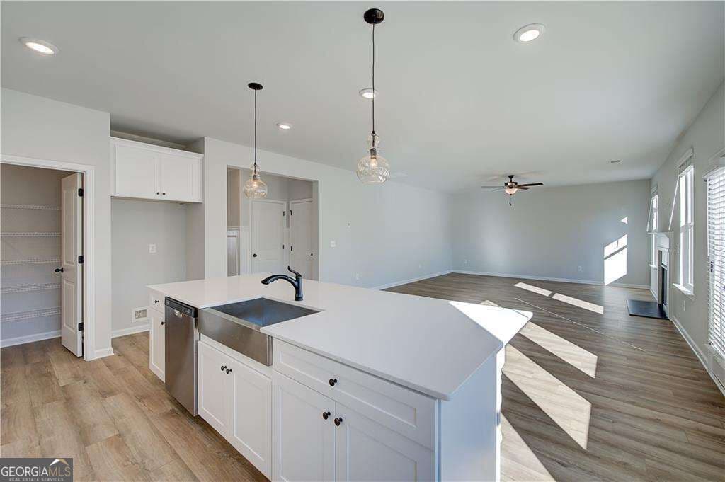 4 bedroom, 3 bathroom, 2,517 sq ft single family residence for sale at 901 Kranston Drive, Locust Grove, GA 30248 — photo 9
