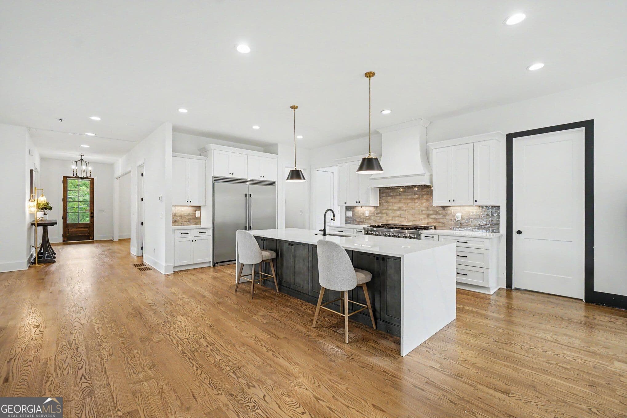 5 bedroom, 4.5 bathroom, 4,612 sq ft single family residence for sale at 609 Reed Road, Smyrna, GA 30082 — photo 4