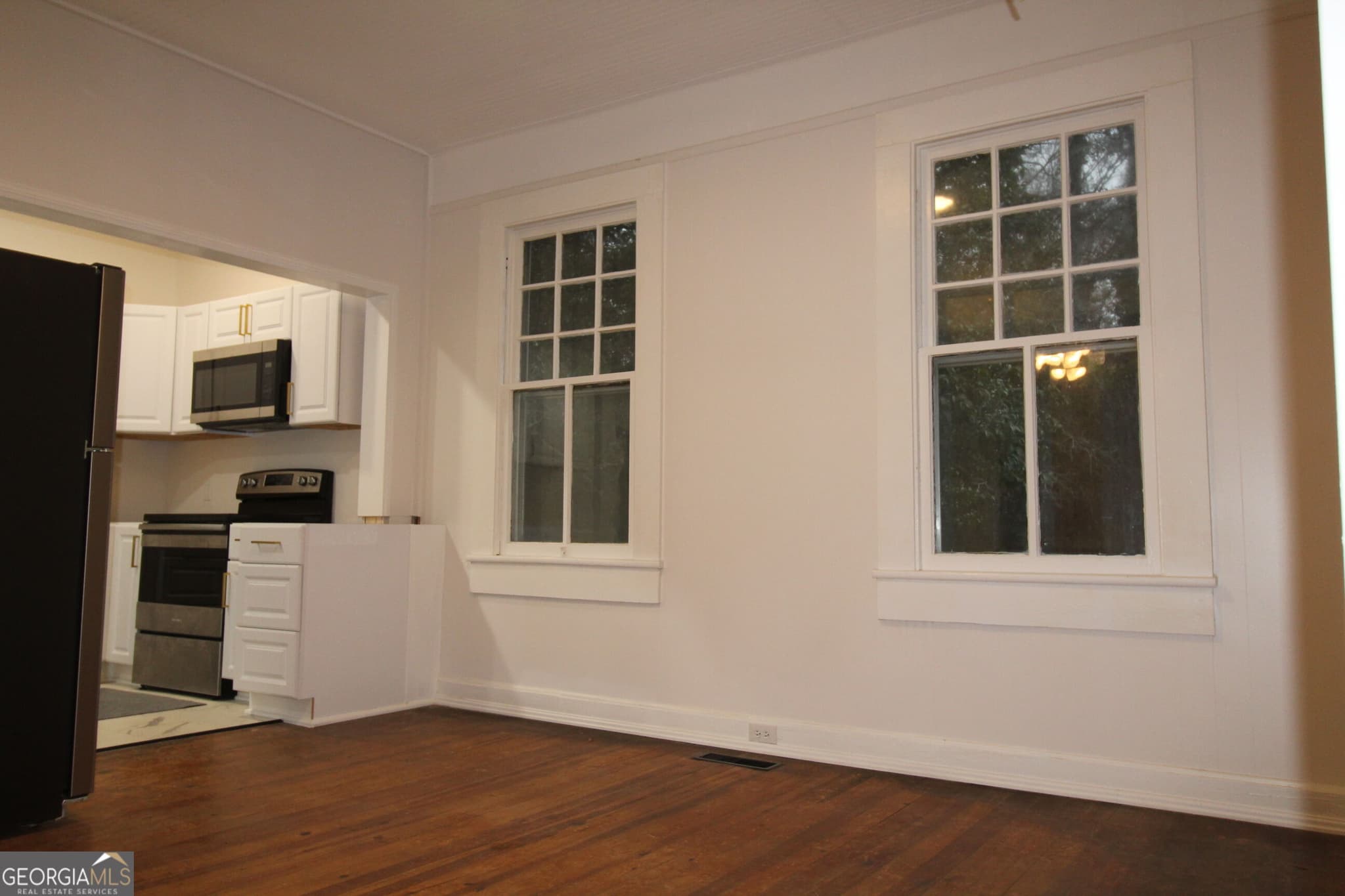 2 bedroom, 1 bathroom, 1,064 sq ft single family residence for rent at 402 Jefferson Street, Lagrange, GA 30240 for $1,350 a month — photo 5