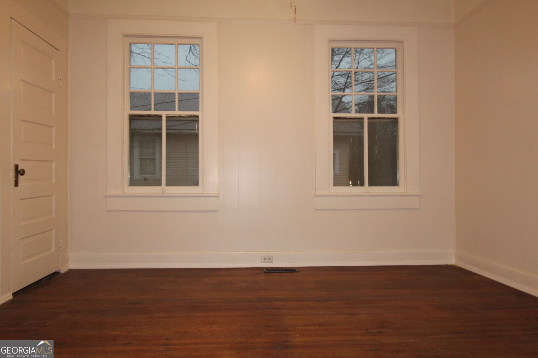 2 bedroom, 1 bathroom, 1,064 sq ft single family residence for rent at 402 Jefferson Street, Lagrange, GA 30240 for $1,350 a month — photo 10