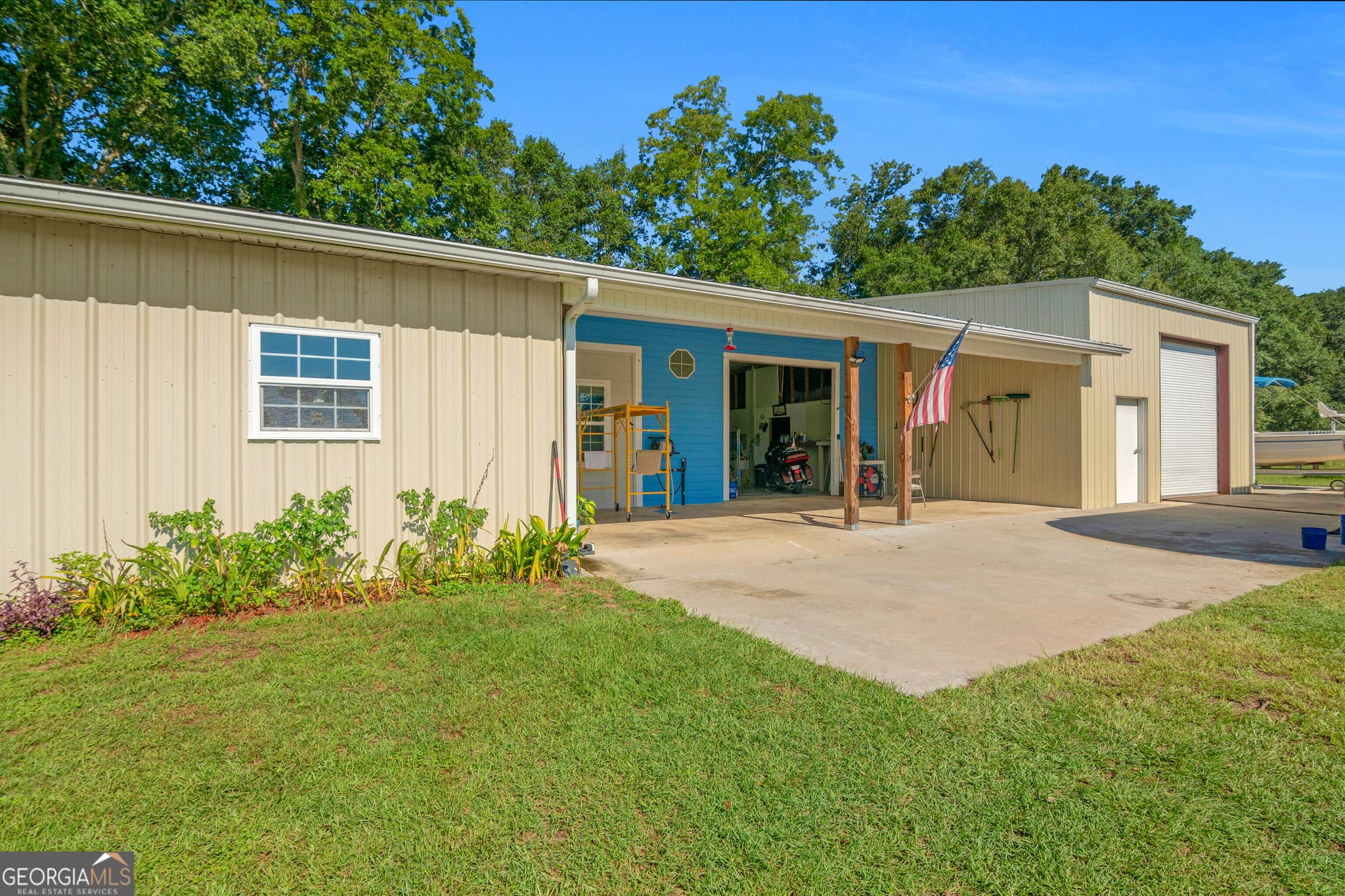 1 bedroom, 1 bathroom, 1,120 sq ft single family residence sold at 3202 Wards Church Road, Blackshear, GA 31516