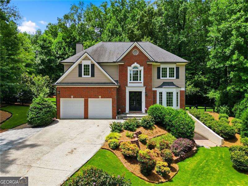 4 bedroom, 3.5 bathroom, 3,471 sq ft single family residence sold at 6955 Black Fox Lane, Cumming, GA 30040
