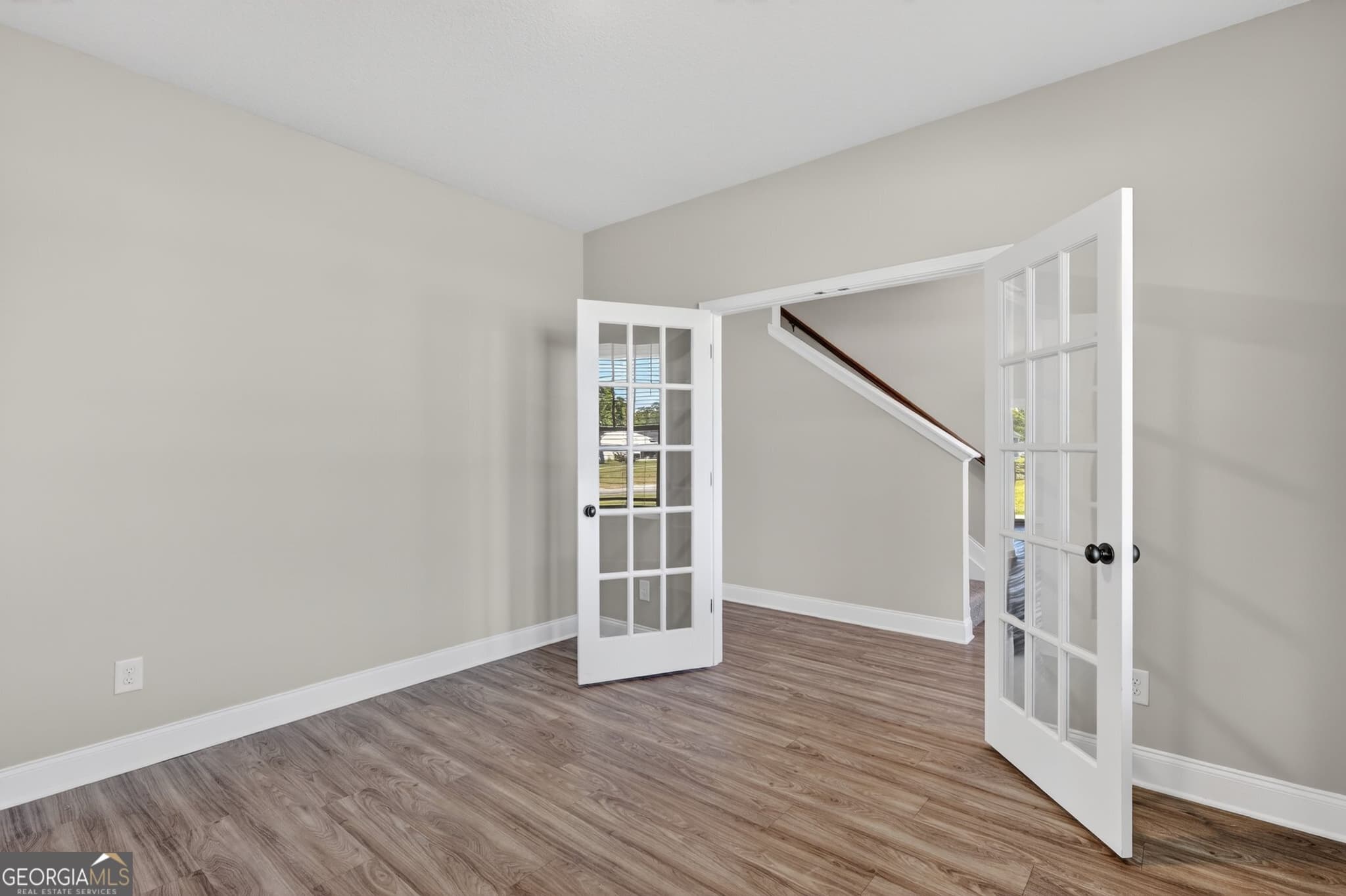 4 bedroom, 2.5 bathroom, 2,324 sq ft single family residence for sale at 209 Archer Road, Statesboro, GA 30461 — photo 6