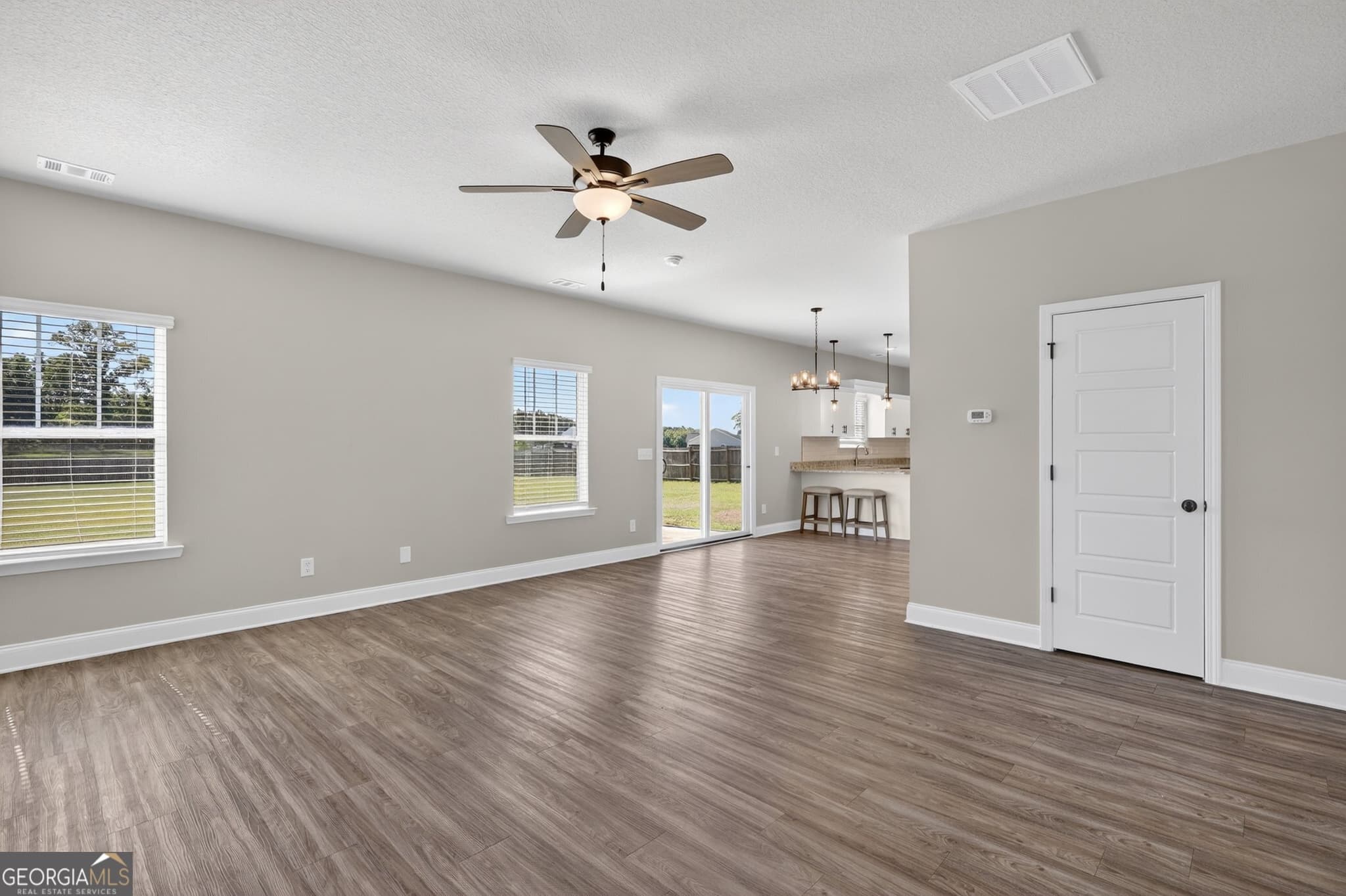 4 bedroom, 2.5 bathroom, 2,324 sq ft single family residence for sale at 209 Archer Road, Statesboro, GA 30461 — photo 3