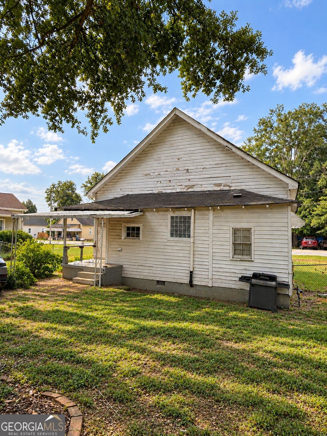 2 bedroom, 1 bathroom, 1,102 sq ft single family residence for sale at 1627 Broad Street, Conyers, GA 30012 — photo 2