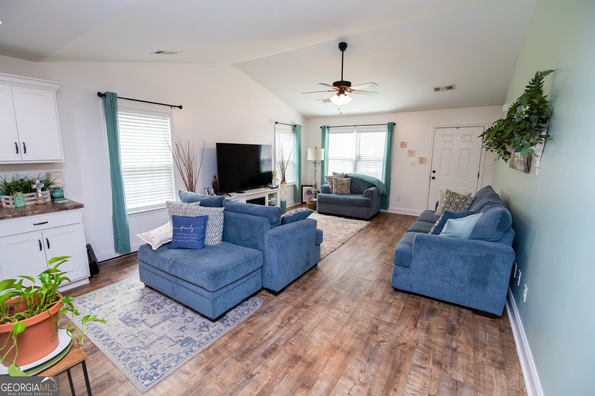 3 bedroom, 2 bathroom, 1,431 sq ft single family residence for sale at 215 Allentown Lane, Macon, GA 31216 — photo 7