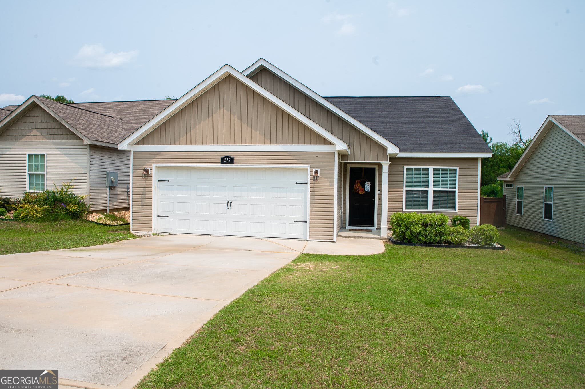 3 bedroom, 2 bathroom, 1,431 sq ft single family residence for sale at 215 Allentown Lane, Macon, GA 31216