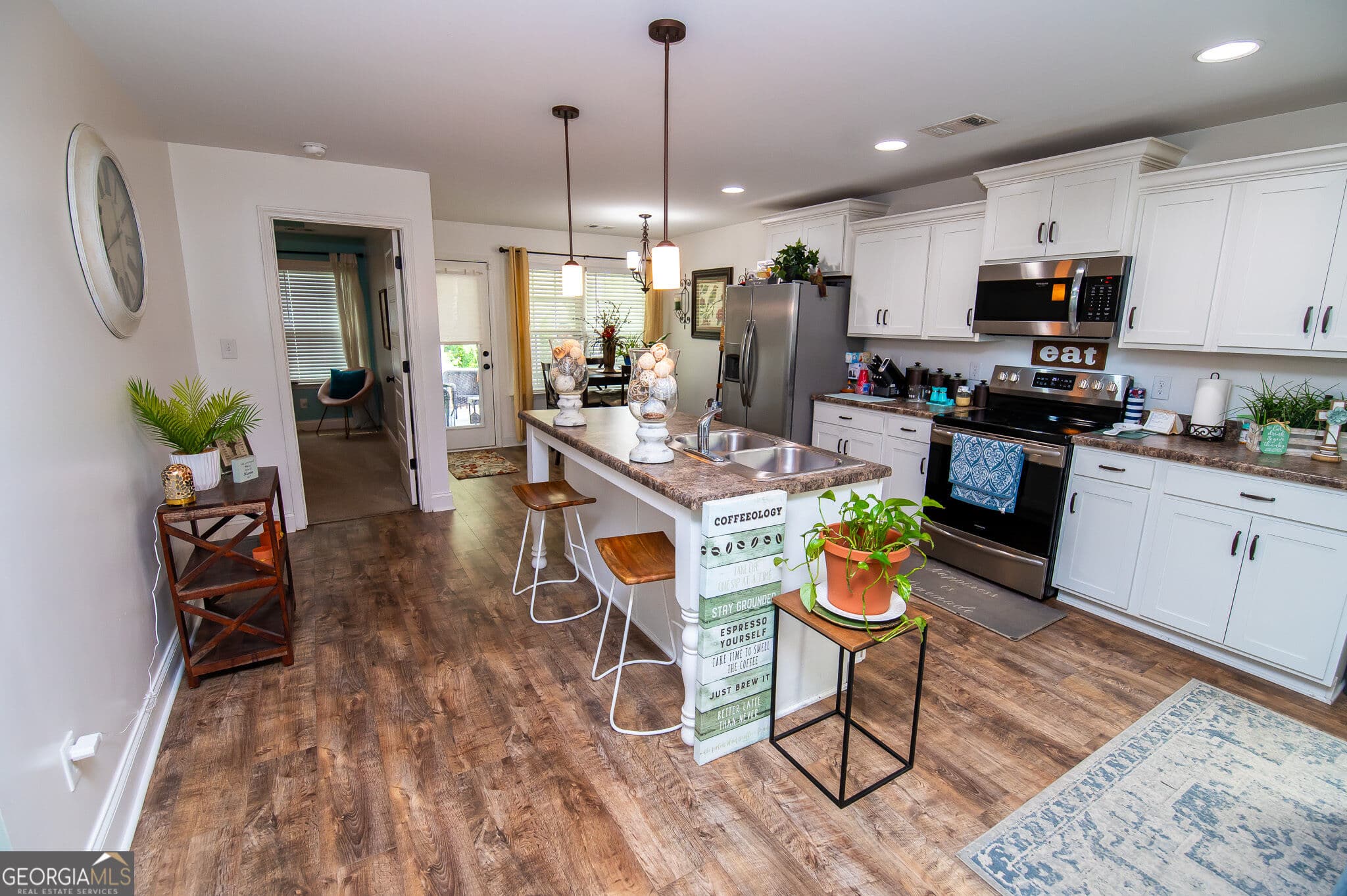 3 bedroom, 2 bathroom, 1,431 sq ft single family residence for sale at 215 Allentown Lane, Macon, GA 31216 — photo 8