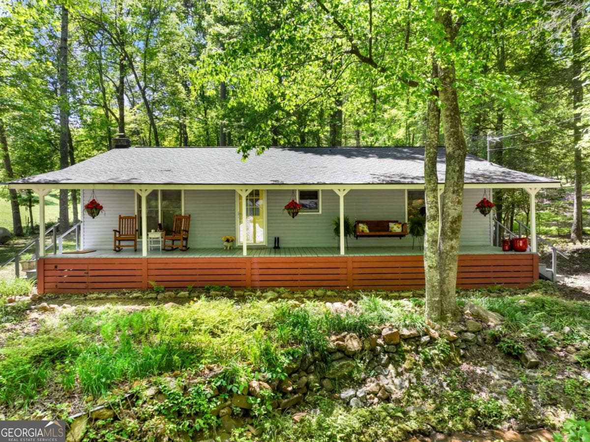 2 bedroom, 2 bathroom, 1,232 sq ft single family residence sold at 220 Evans Lane, Lakemont, GA 30552