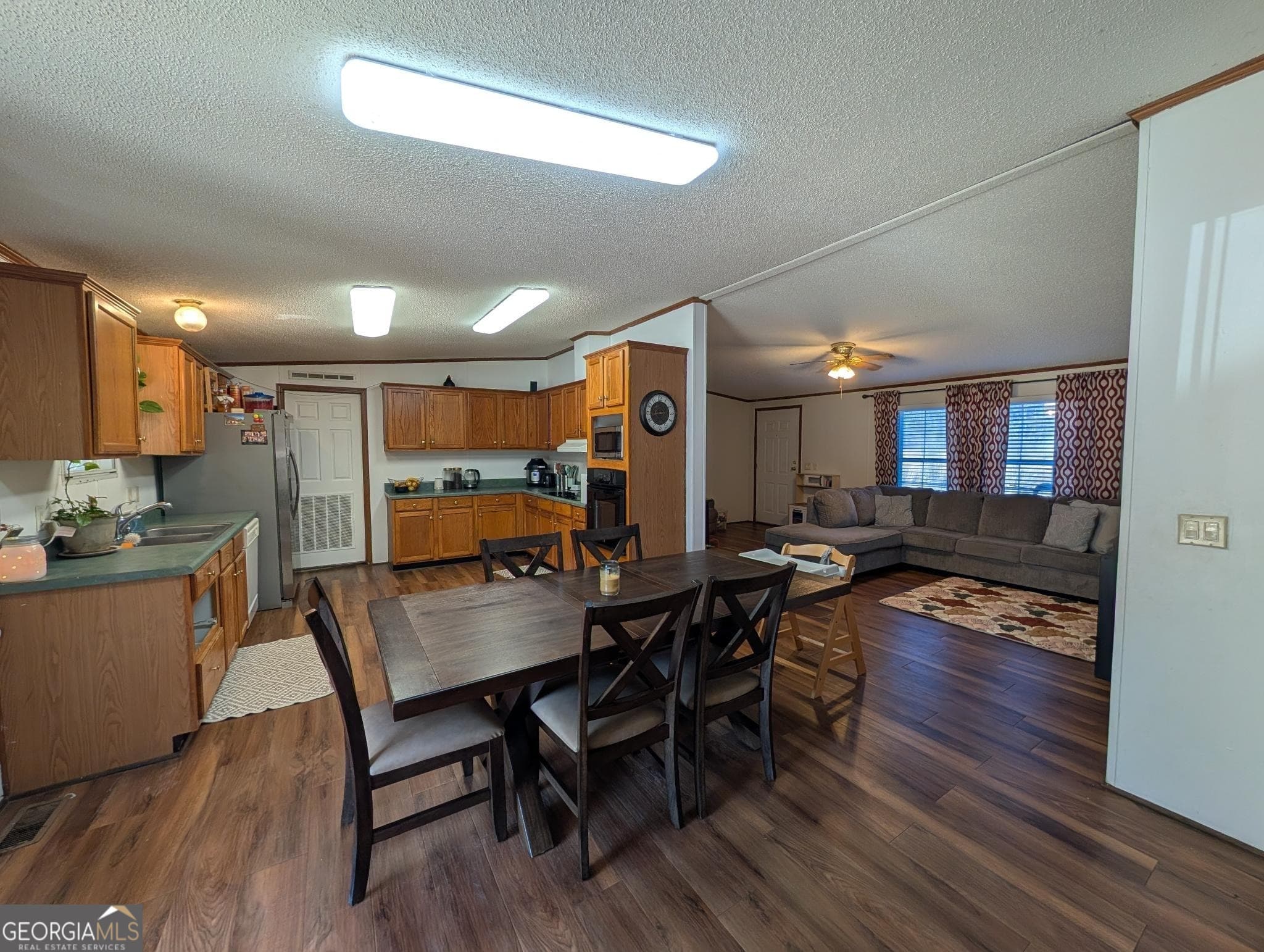 4 bedroom, 2 bathroom, 2,140 sq ft manufactured home,single family residence for sale at 301 Cottonton Road, Pittsview, AL 36871 — photo 9